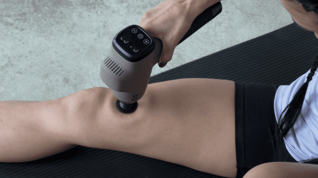 Как сделать массаж бёдер перкуссионным массажером BODYGUN? Инструкция